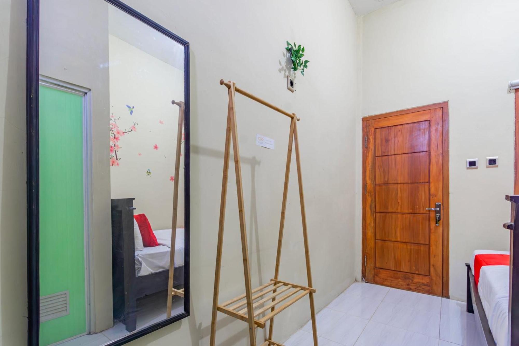Hotel Oyo 93837 Ipeda Family Banyuwangi (East Java)