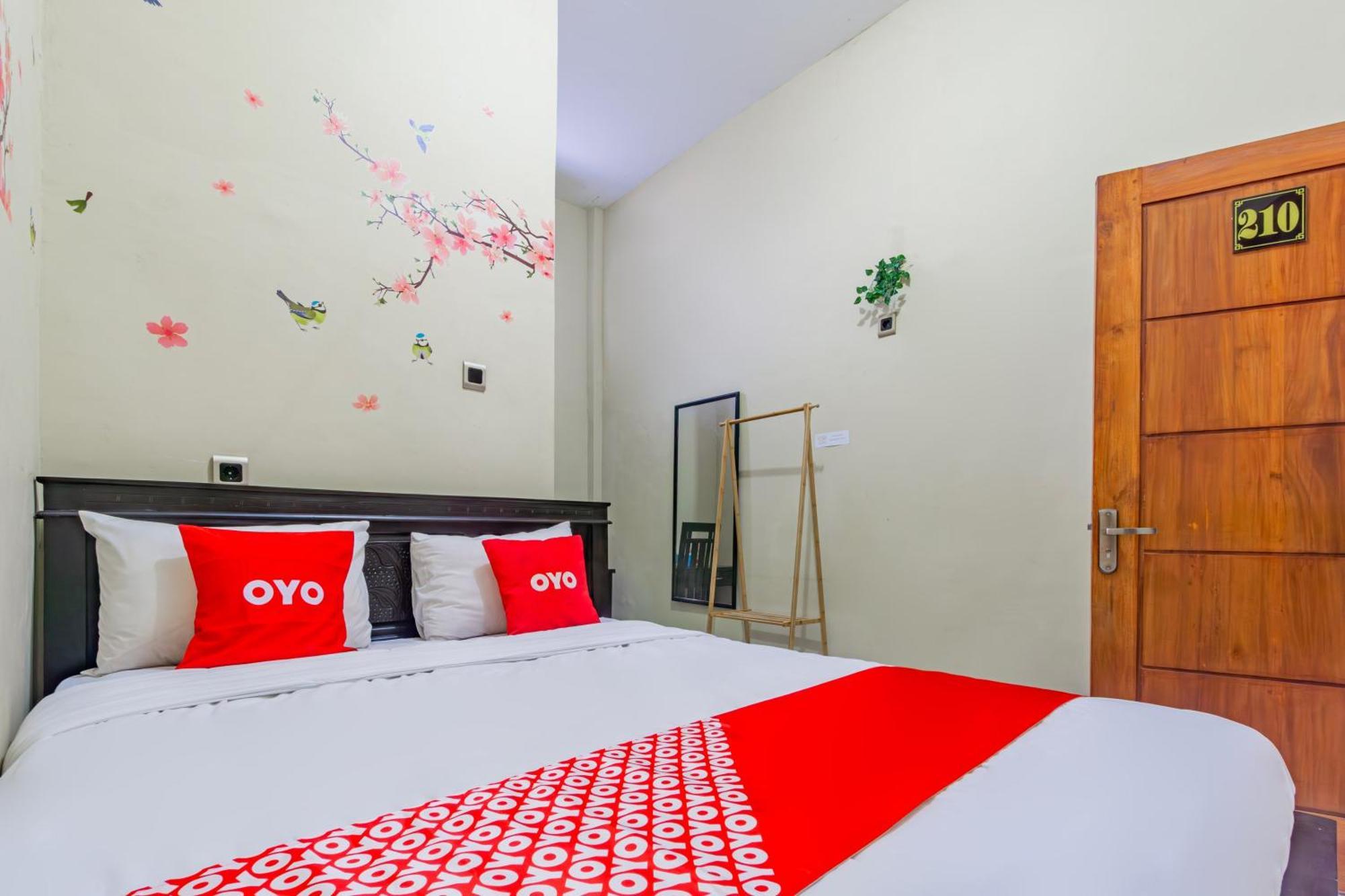 Hotel Oyo 93837 Ipeda Family Banyuwangi (East Java)